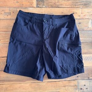 Eddie Bauer women’s black adventure Shorts